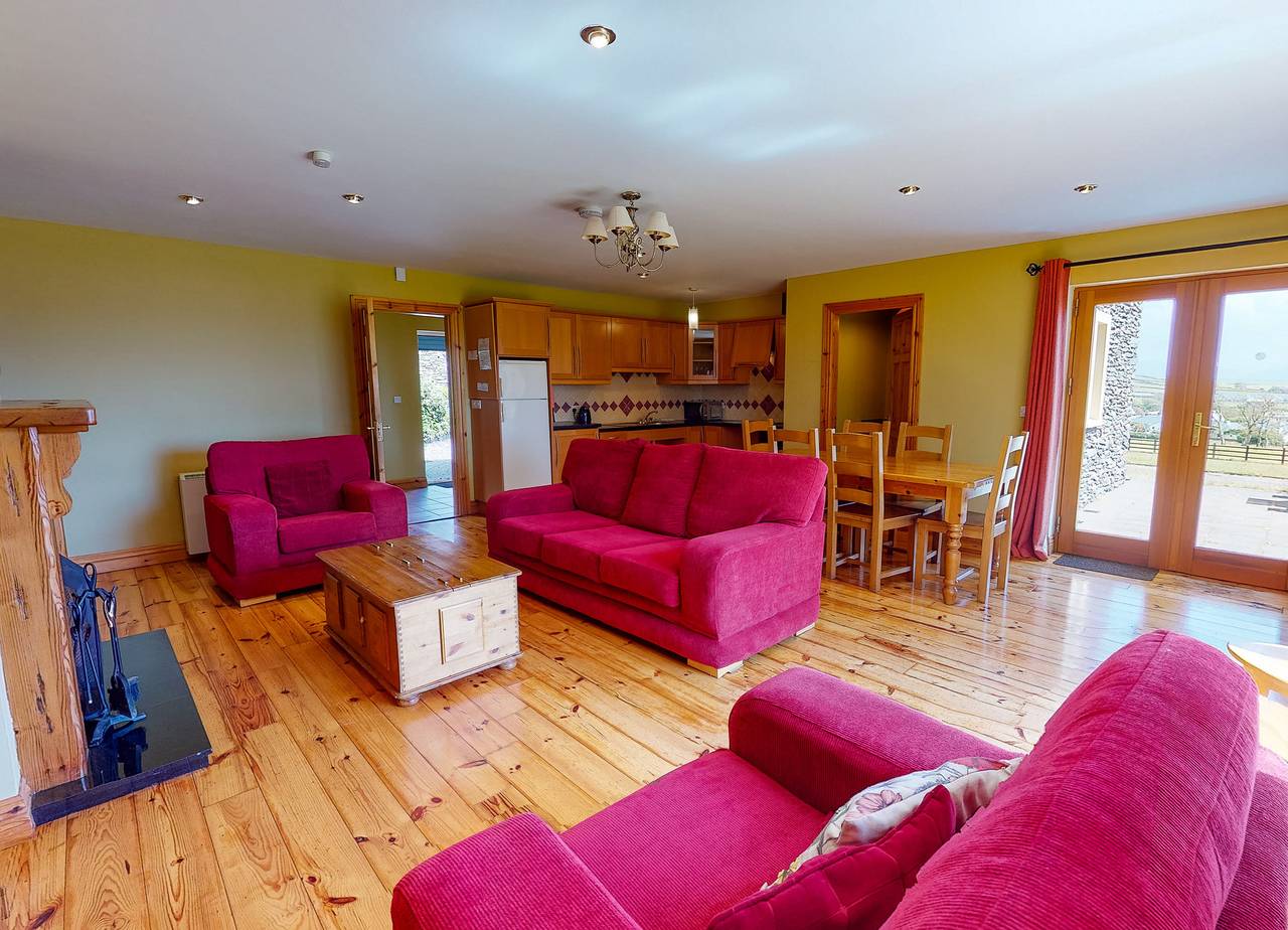 Dingle Courtyard Cottages (4 Bed - Sleeps 8) in Dingle Peninsula