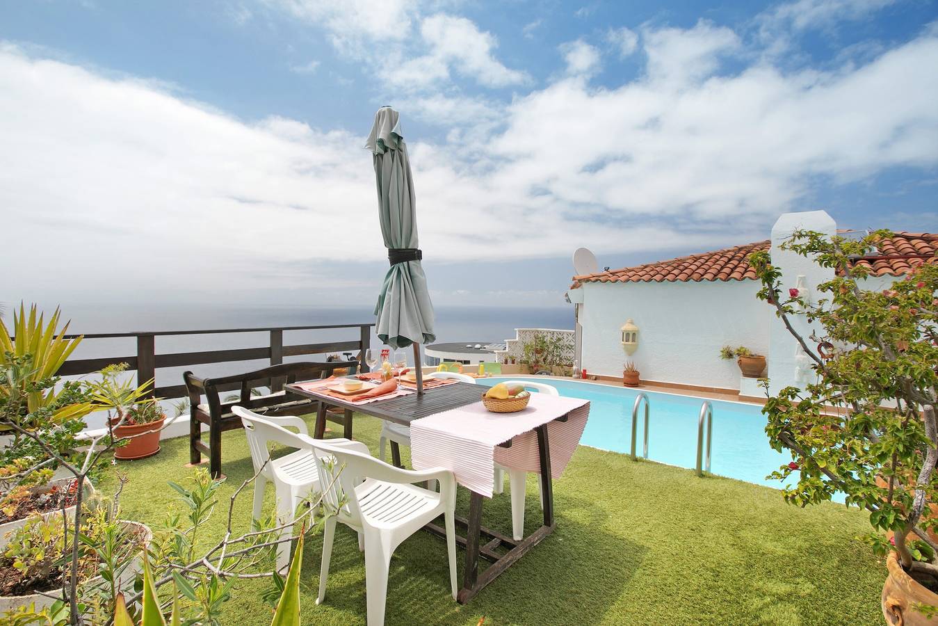 Ganze Wohnung, Ferienwohnung 'Casa Pelican' mit Meerblick, privatem Pool und Wlan in La Matanza de Acentejo, Teneriffa Nord