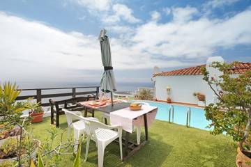 Holiday Apartment for 2 People in La Matanza de Acentejo, North Tenerife, Photo 1