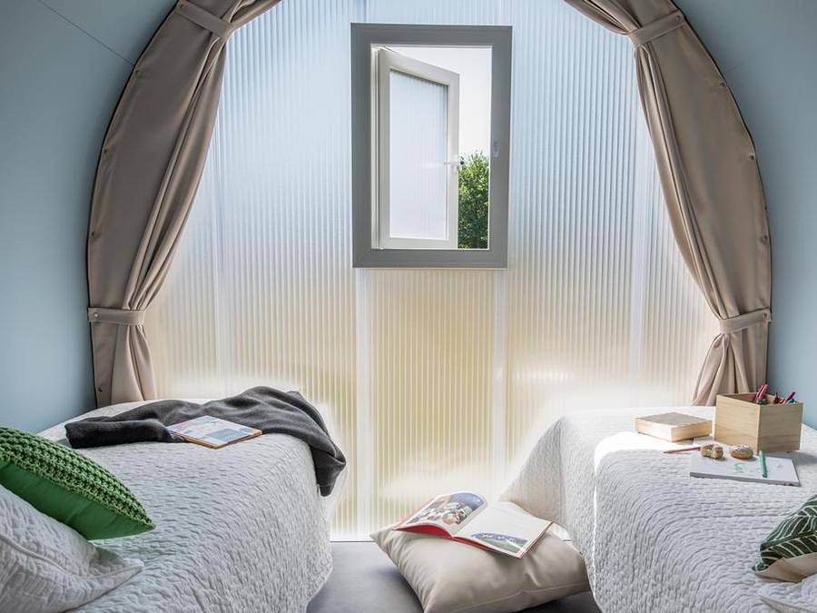 Camping L'Abri des Pins - Canvas and wooden tent 4 persons - Coco Sweet 2 bedrooms in Saint-Jean-de-Monts, Vendée