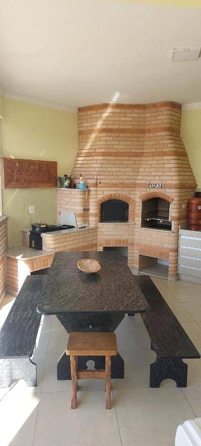 Casas e apartamentos de temporada para 7 pessoas, com jacuzzi e jardim, adaptado a crianças em Poços de Caldas