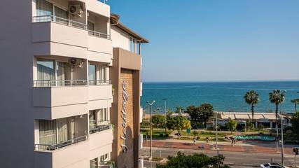 Hôtel pour 3 personnes, avec balcon ainsi que piscine et vue à Alanya