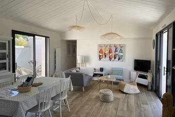 Gîte pour 8 personnes, avec terrasse et jardin dans Plage des Sableaux