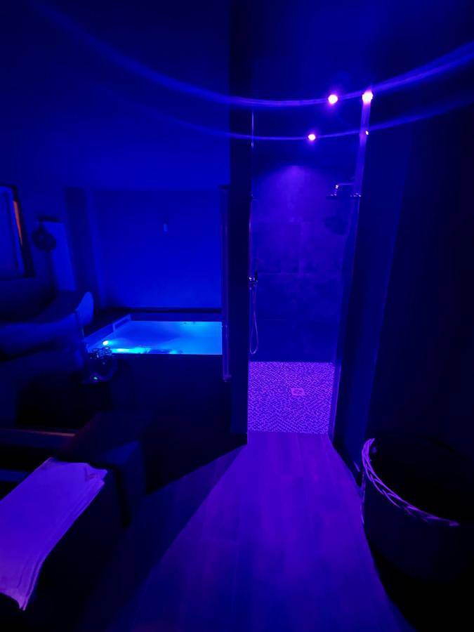 Appartamento per 2 persone, con panorama e sauna nonché piscina e giardino, con animali domestici a Foggia
