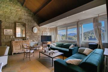 Holiday Rental for 10 People in Levie, Corse-du-Sud, Photo 1