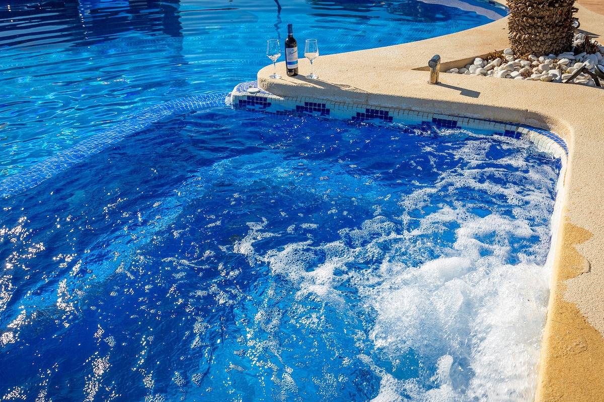 Fidalsa Dom Perignon in Crevillent, Alicante Province