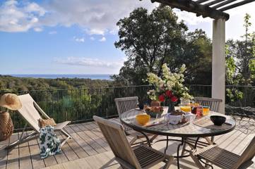 Gîte pour 4 personnes, avec jardin et terrasse à Cervione