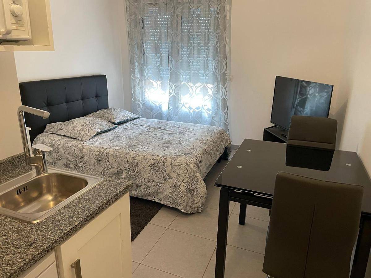 Appartement entier, One-Bedroom Apartment in Mantes-la-Jolie, Yvelines