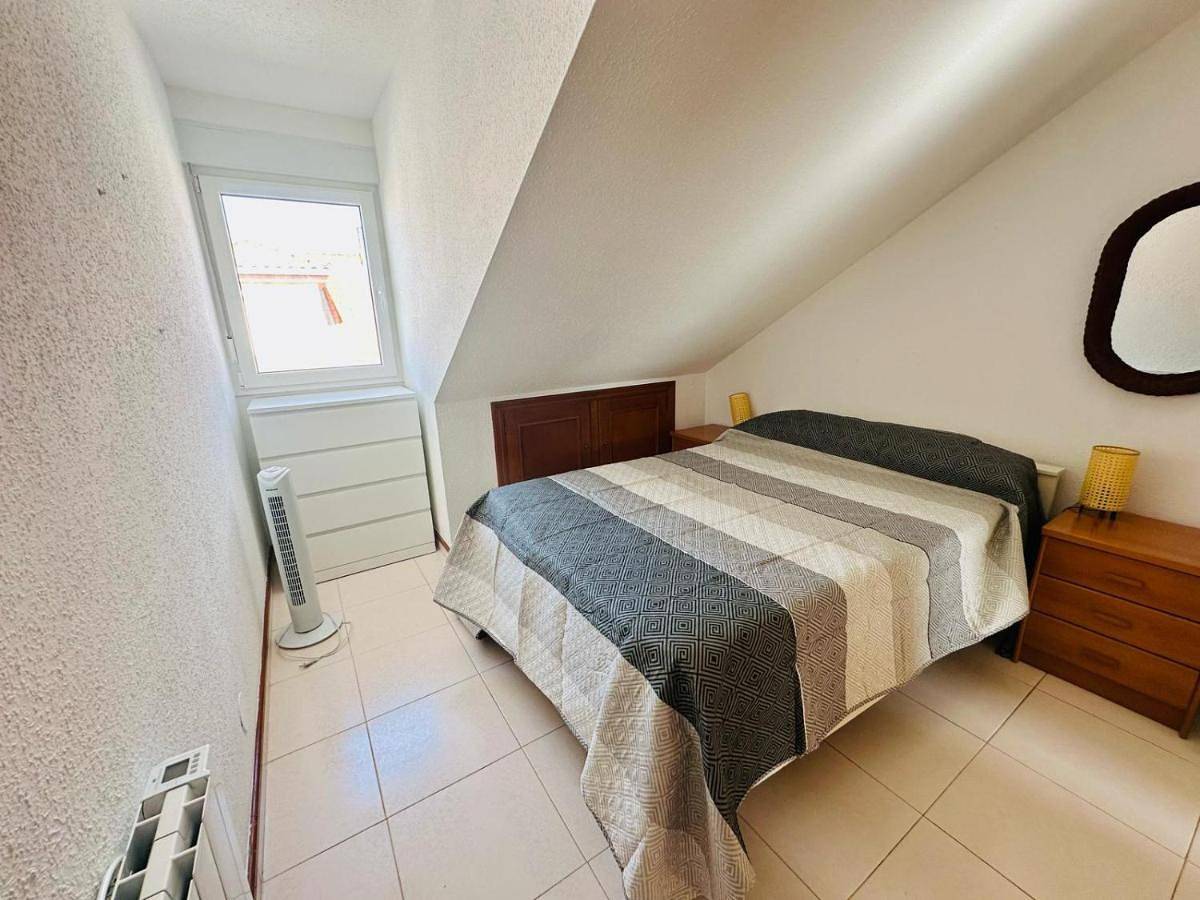 Apartamento entero, One-Bedroom Apartment in Playa de El Puntal (Ribamontán al Mar), Ribamontán al Mar