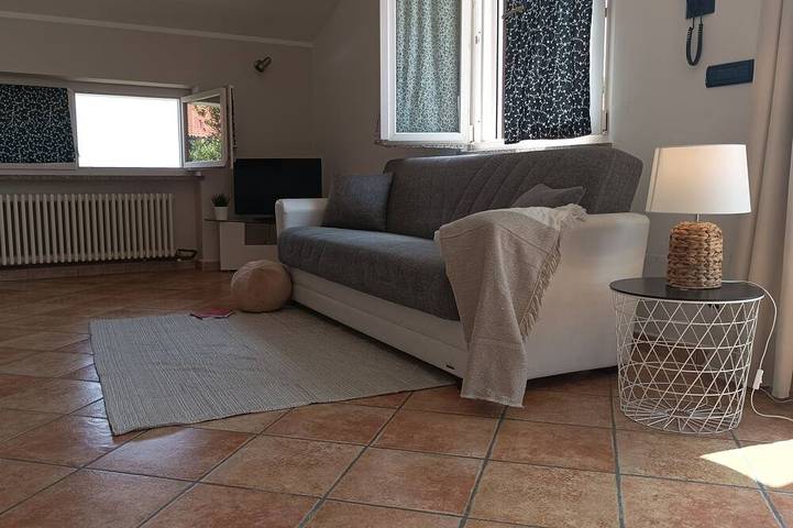 Appartamento vacanze per 3 persone, con balcone e piscina nonché giardino - 1