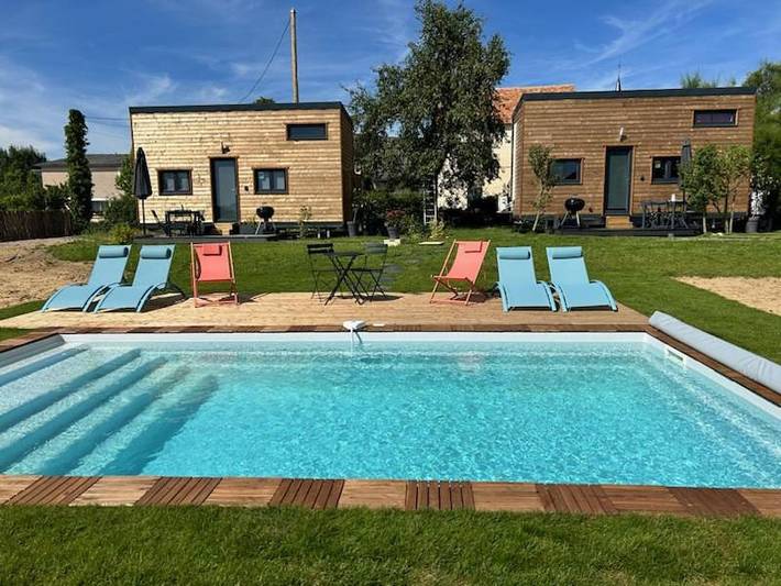 Chalet pour 4 personnes, avec Terrasse ainsi que Jardin et Piscine