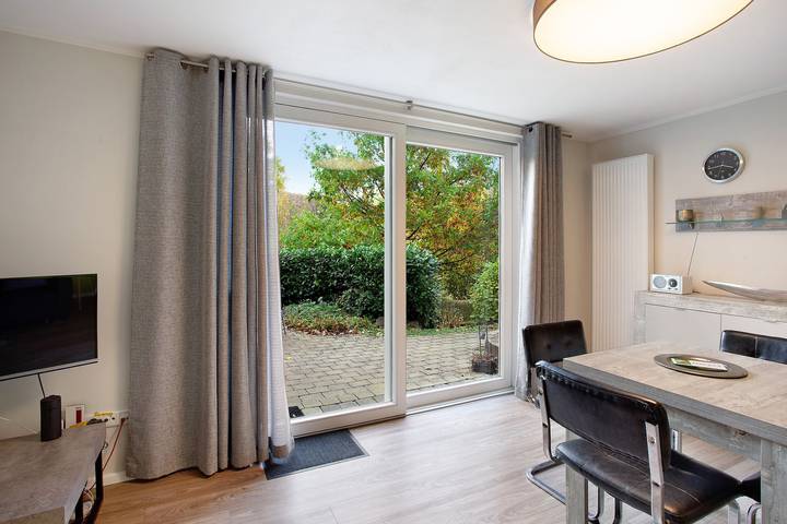 Appartement entier, Appartement 'Ferienwohnung Im Eichholz' avec terrasse privée, jardin partagé et Wi-Fi in Arnsberg, Arrondissement du Haut-Sauerland