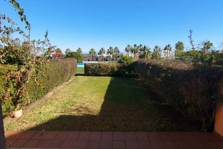 Ganze Wohnung, 🏡 Komfortables, Voll Ausgestattetes Haus mit Poolblick in Novo Sancti Petri, Chiclana de la Frontera