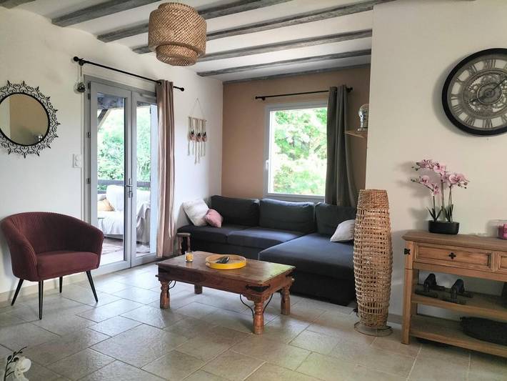 Location de vacances pour 6 personnes, avec piscine ainsi que vue et terrasse, animaux acceptés à Carennac - 3