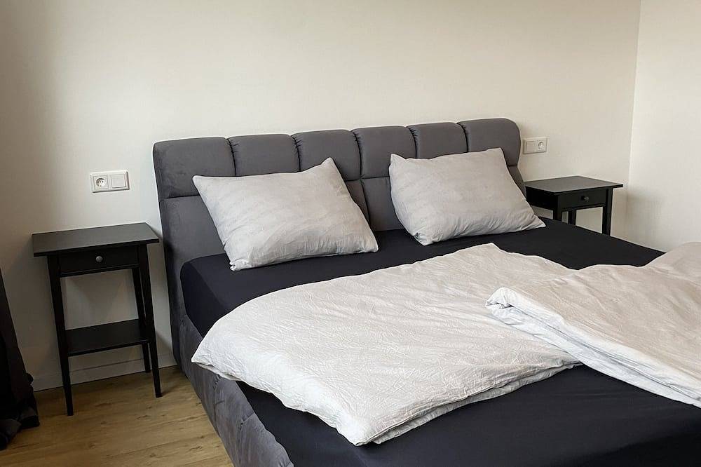 Ganze Wohnung, Modern wohnen mitten im Nationalpark Eifel, 10 min vom See entfernt in Simmerath, Naturpark Hohes Venn-Eifel