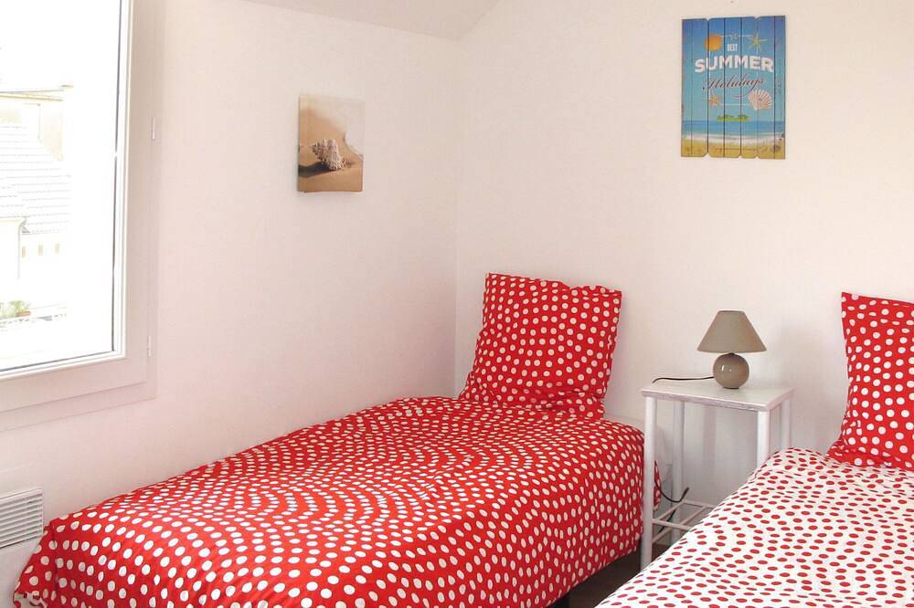 Vacation home Oscar by Interhome in Hauteville-sur-Mer, Coutances