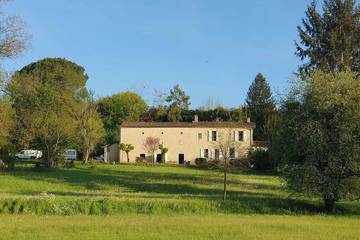 Location de vacances pour 6 personnes, avec jardin et terrasse, animaux acceptés à Bazas