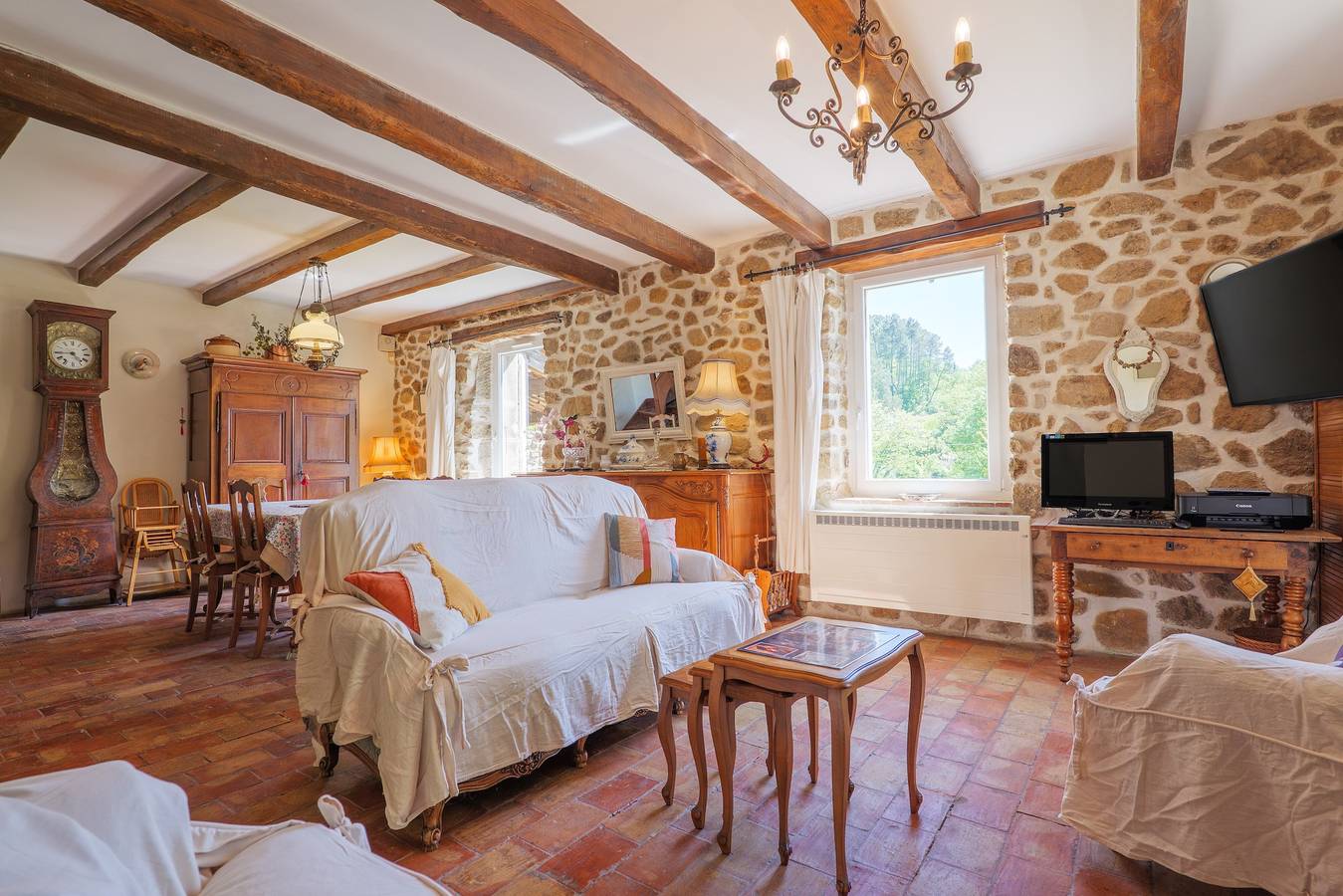 Le Mas Des Mûriers en Cévennes: vistas a la montaña, terraza y Wi-Fi in Gagnières, Cevenas