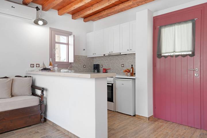 Ganze Wohnung, Apartment 'Nicolas House 1' mit Meerblick, Wlan und Klimaanlage in Amorgos