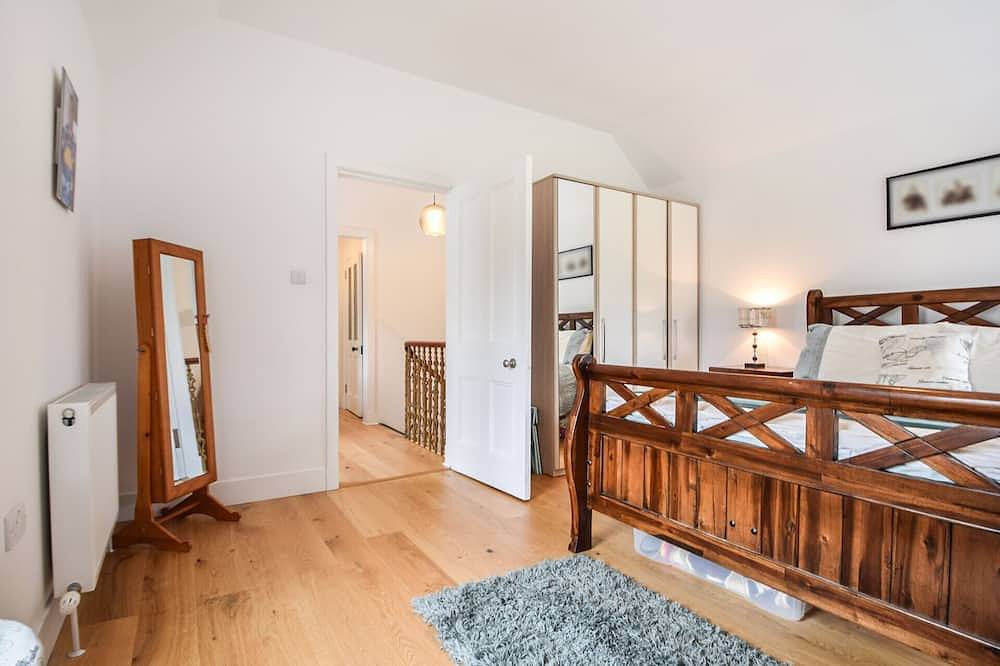 Beautiful stone-built townhouse in central Lerwick in Shetland Islands