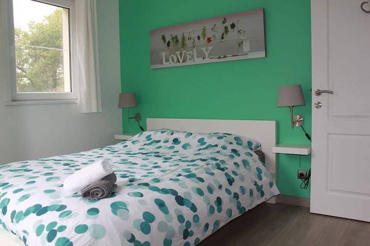 Location de vacances pour 10 personnes, avec terrasse et jardin à Régusse - 4