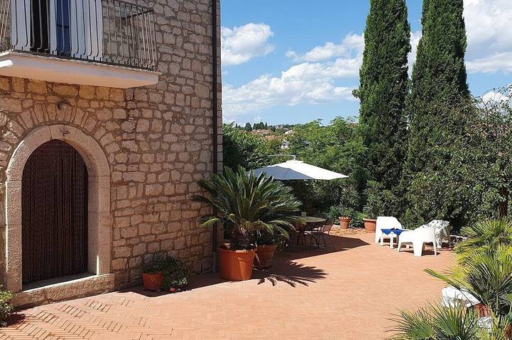 Casa vacanza per 3 persone, con balcone e giardino in Pietrelcina