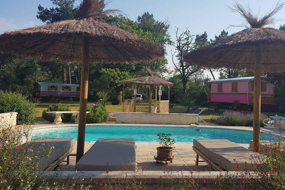Homerez - Maison confortable à Bussac-Forêt - Piscine in Bussac-Forêt, Région de Jonzac