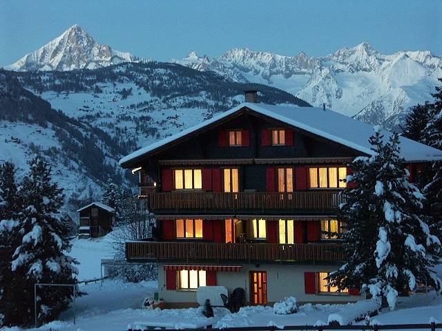 Gîte pour 5 personnes, avec jardin et balcon, adapté aux familles à Grächen - 2