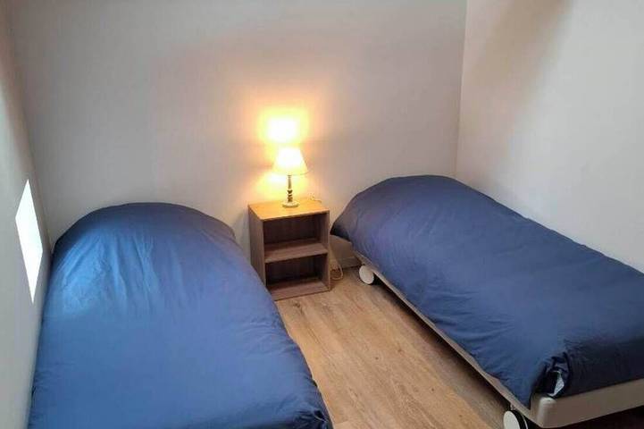 Location de vacances pour 6 personnes, avec jardin ainsi que terrasse et piscine à Bussière-Badil - 4