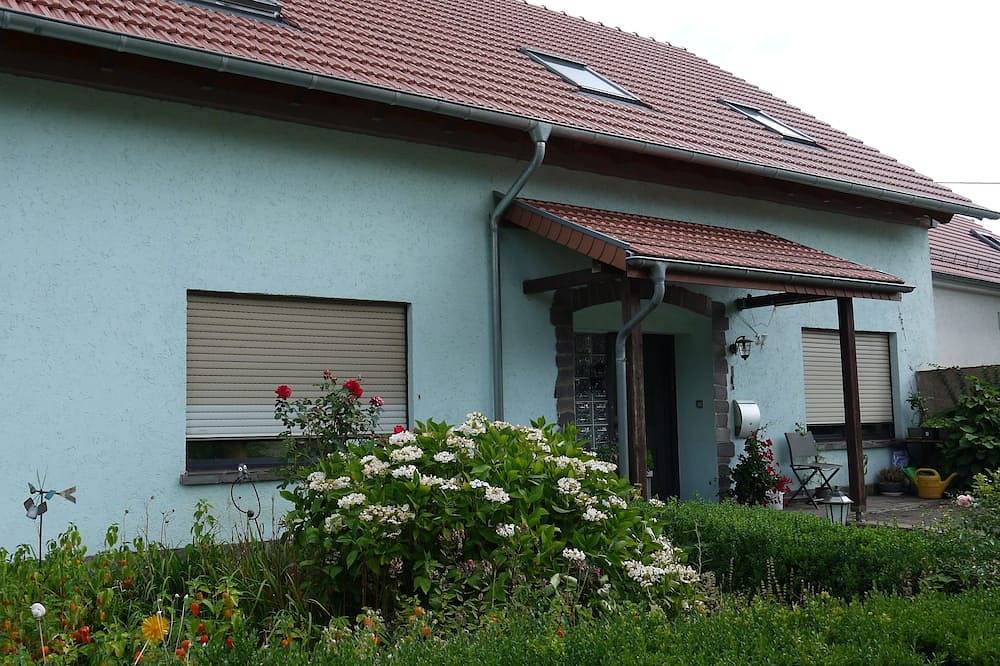 Ganze Wohnung, Ferienwohnung am Waldrand in Losheim am See Ortsteil Scheiden in Losheim am See, Saar-Nahe-Bergland