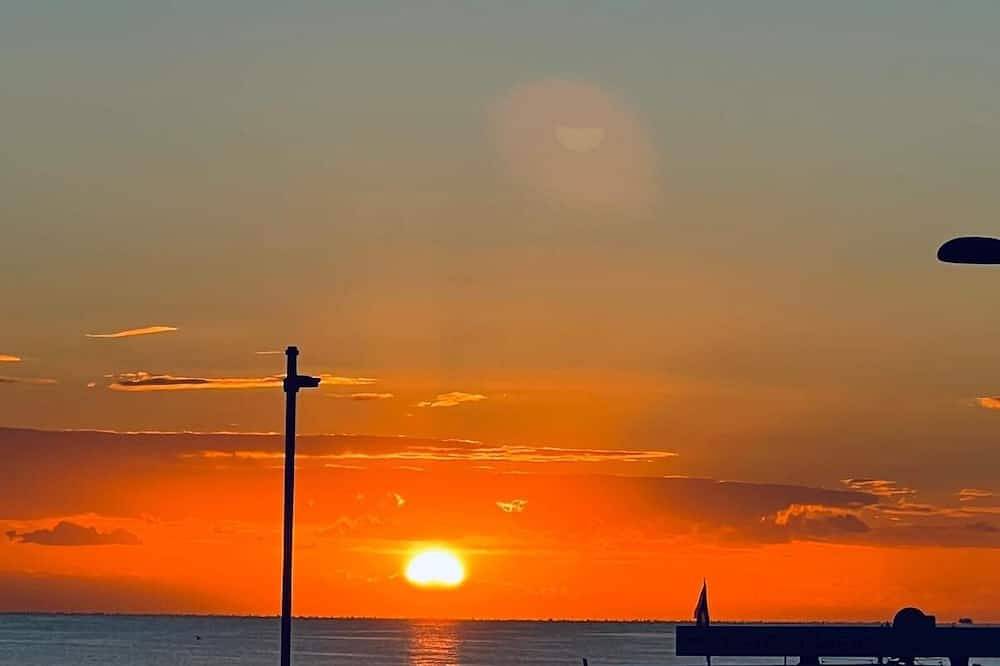 Apartamento entero, Lovely beachfront studio apartment with balcony facing the sea in Lido delle Nazioni, Provincia de Ferrara