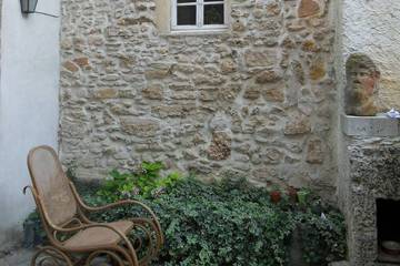 Location de vacances pour 11 personnes, avec jardin à Fabrezan