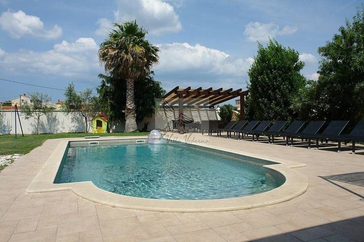 Villa Vedorna, big wellness house near beaches, pool, souna, jacuzi, bbq, Istria in Pomer, Südküste Istrien
