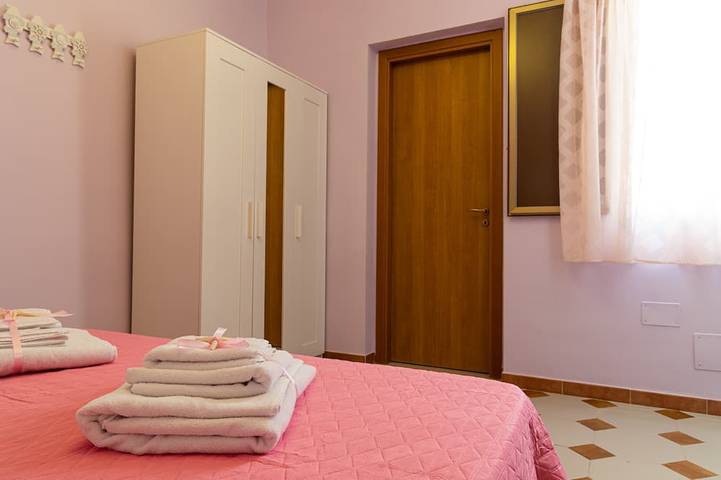 Entire apartment, Stella Marina apartment, vacation home in Trapani, a few steps from the sea in Trapani, Trapani Province