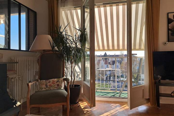 Appartement de vacances pour 3 personnes, avec balcon et jardin, animaux acceptés à Compiègne
