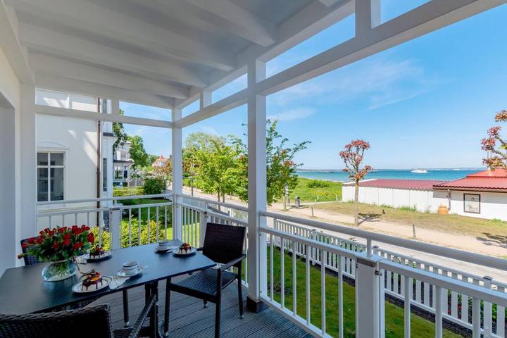 Villa für 2 Personen, mit Ausblick und Balkon sowie Seeblick in Binz