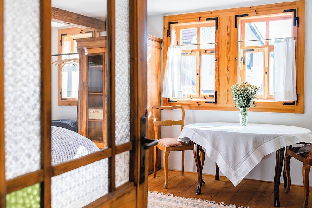 Ganze Wohnung, Landhaus Fröbel in Bad Liebenstein Ot Schweina - Loggia‑Suite im Fachwerkhaus in Schweina, Bad Liebenstein