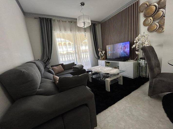 Apartamento para 4 personas, con Balcón y Terraza además de Piscina y Vistas en Algorfa