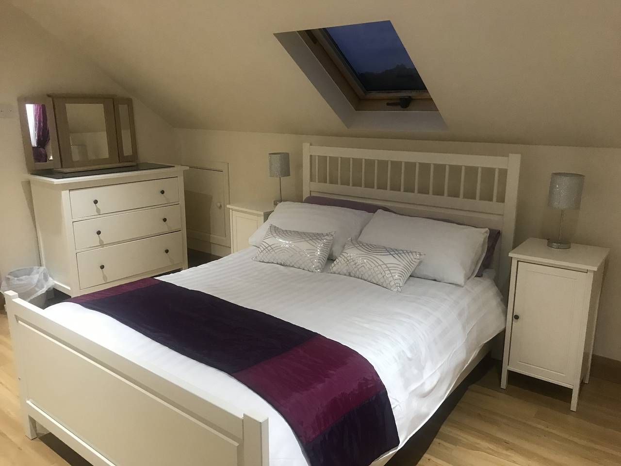 Dungannon 2 Bed Bungalow - Sleeps 5 - Pet Friendly in County Tyrone