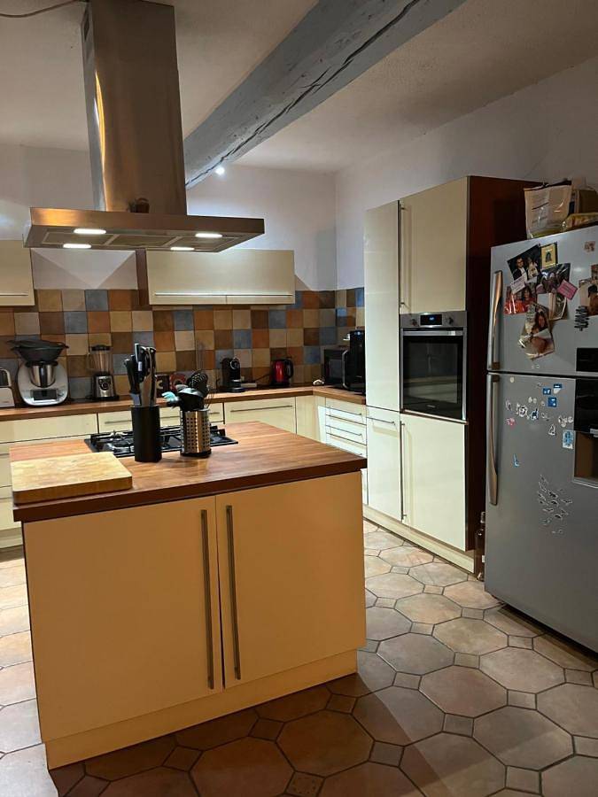 Location de vacances pour 2 personnes, avec vue ainsi que piscine et jardin à Entraigues-sur-la-Sorgue - 3