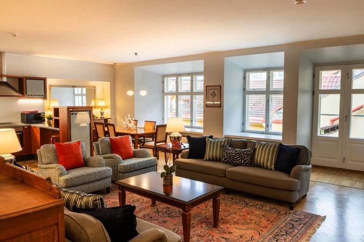 Ferienwohnung für 15 Personen, mit Whirlpool und Terrasse sowie Sauna und Ausblick in Tallinn