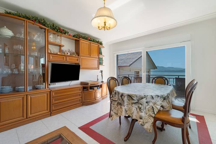 Ferienhaus 'Seaside Stay' mit Meerblick, privatem Garten und WLAN in Santa Cristina de Cobres, Vilaboa