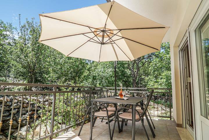 Ferienhaus für 6 Personen, mit Whirlpool und Garten sowie Balkon an der Makarska Riviera