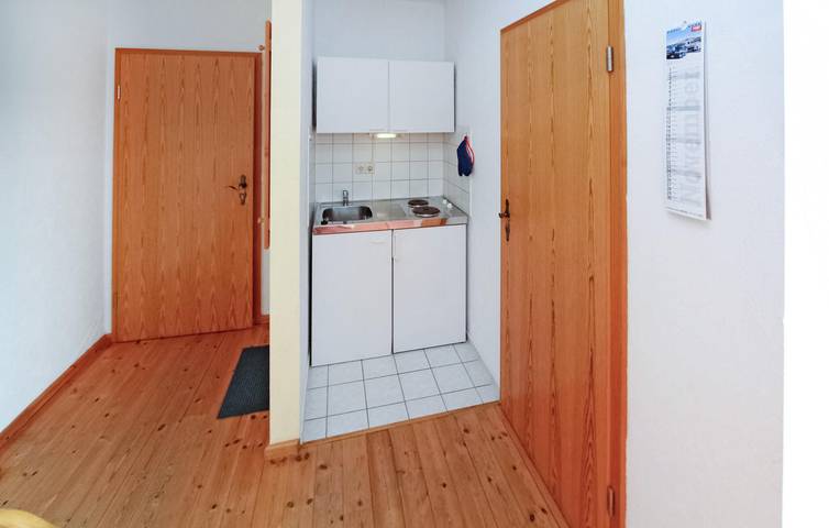 Ganze Ferienwohnung, Gemütliche Wohnung am Strand mit Parkplatz und Terrasse in Userin, Mecklenburg-Strelitz