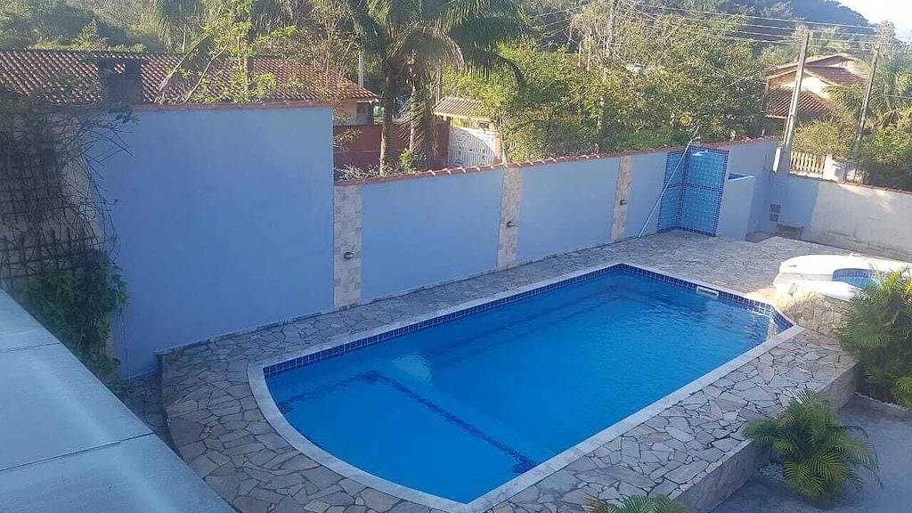 Strandhaus mit Pool und Whirlpool an der Nordküste von São Paulo in Caraguatatuba, Região Metropolitana do Vale do Paraíba e Litoral Norte