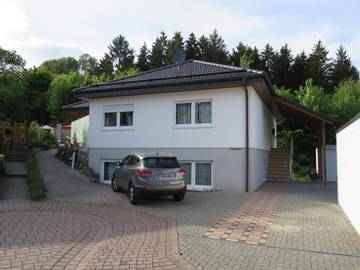Gîte pour 5 personnes, avec jardin, animaux acceptés à Neuhäusel