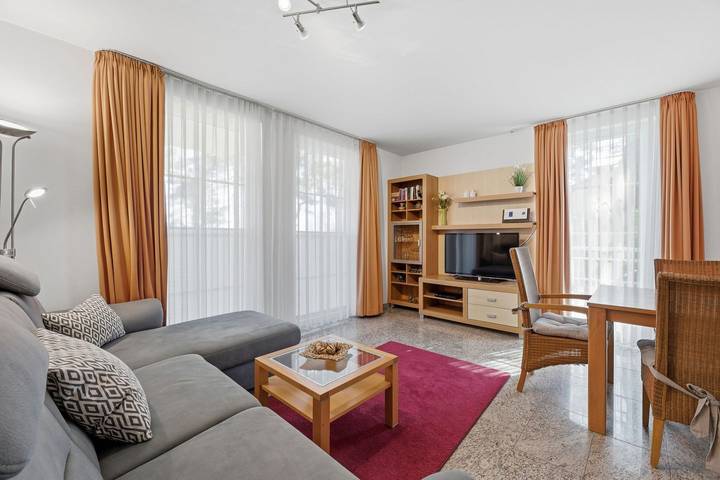 Ferienwohnung für 4 Personen, mit Balkon und Garten sowie Sauna