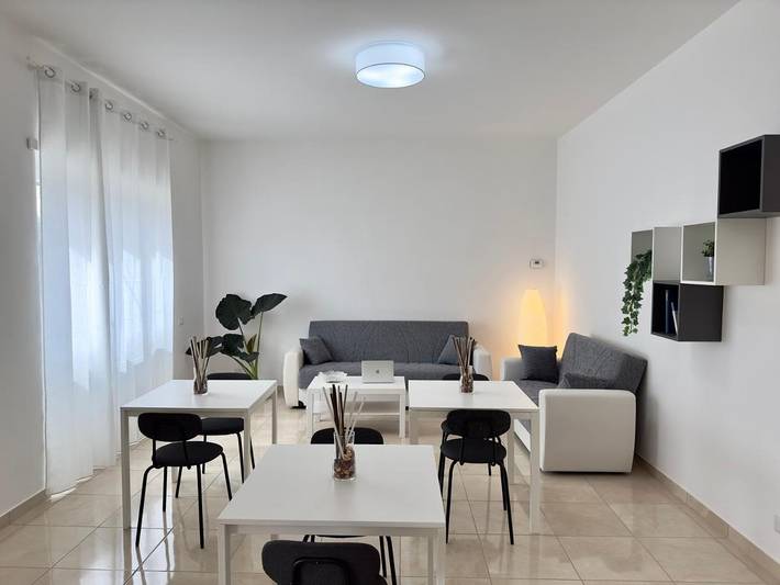 Casa vacanza per 8 persone, con giardino e panorama, adatto a famiglie con bambini - 1
