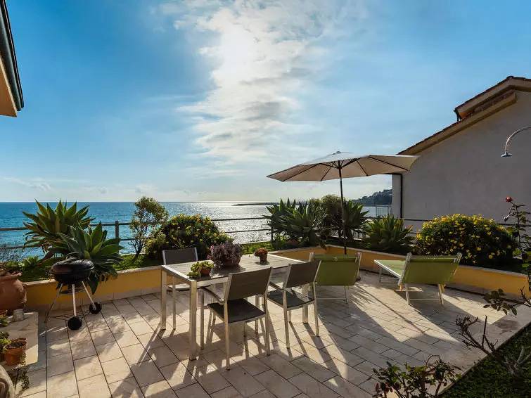 Haus 6 Personen in Aregai, Cipressa