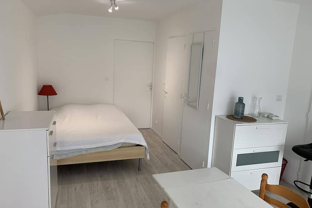 Appartement entier, Studio bien situé proche Chu Pellegrin- secteur Haut Brion in Talence, Région de Bordeaux